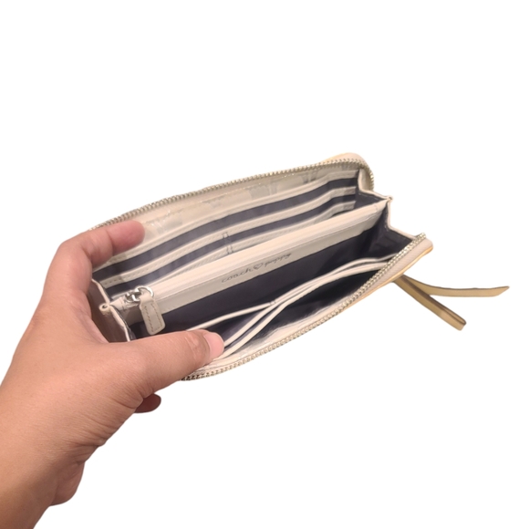 Coach Poppy Wallet - Picture 4 of 15